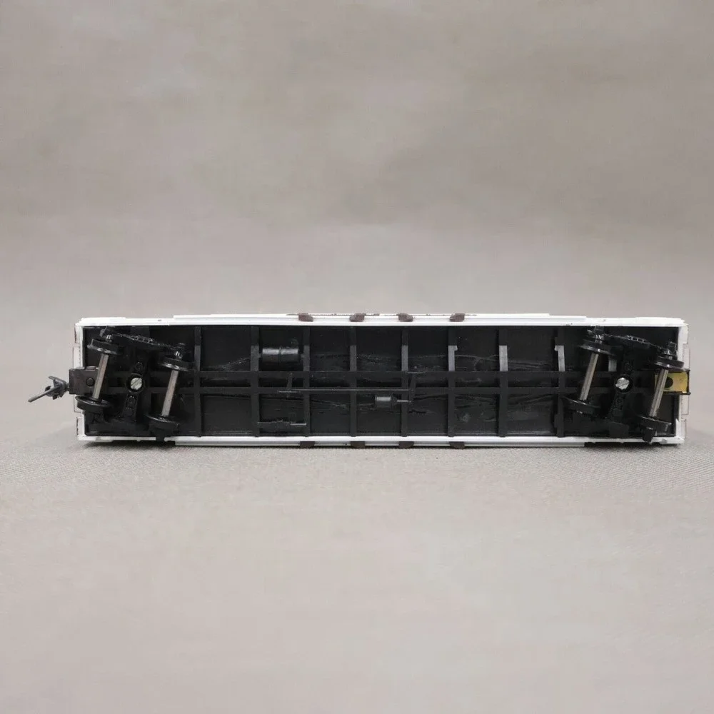 Athearn HO Scale McCloud River Railroad Company 50ft Box Car Knuckle Coupler